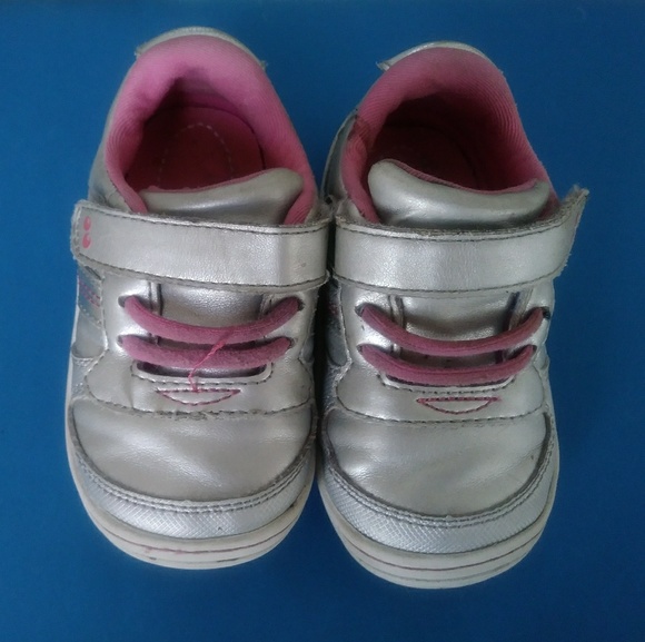 stride rite silver shoes
